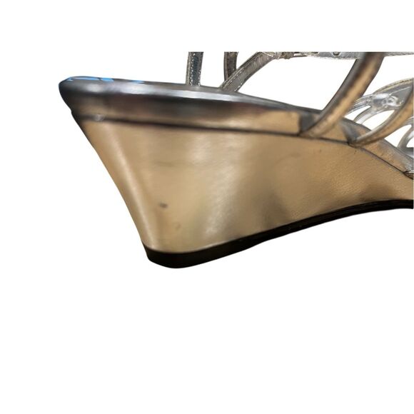 The touch of Nina dress sandals size 8M - Picture 3 of 8